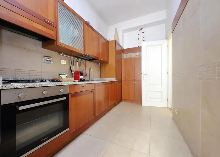 4bnb - Clodio Modern